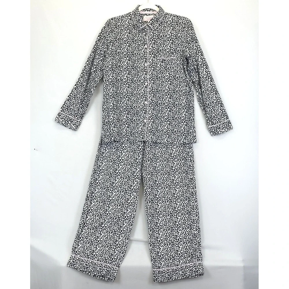Victoria's Secret‎ Pajama Set White Leopard Print Women XS Button Up Top Pants